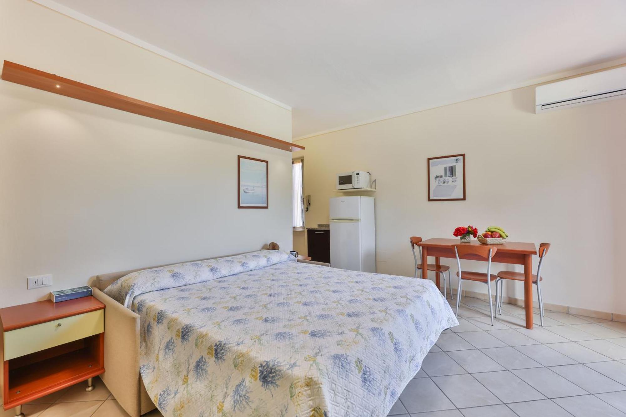 Camping Village Le Calanchiole Capoliveri  Exterior foto